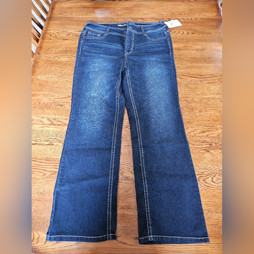 Wallflower Jean's